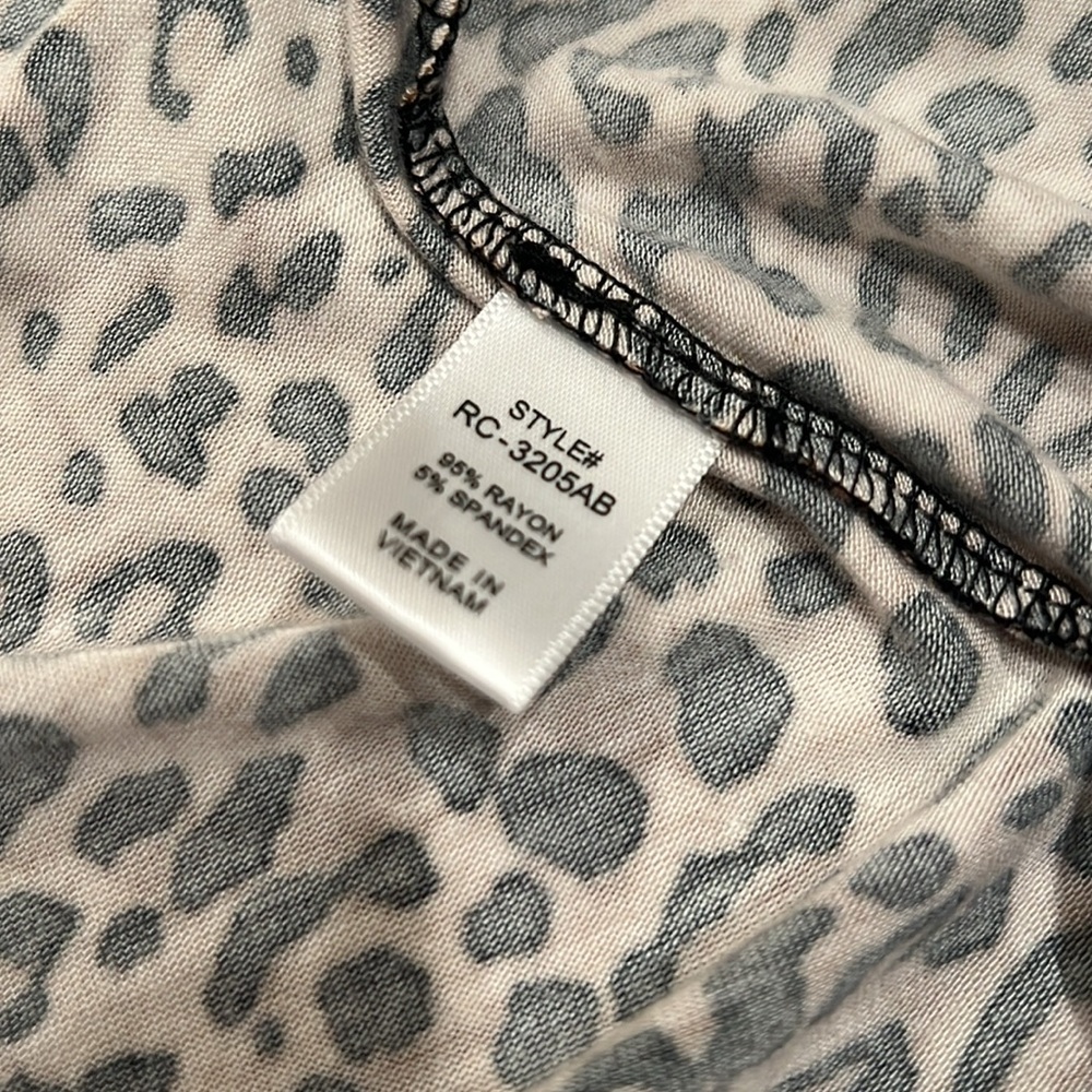 Zenana leopard lightweight cardigan, size L NWOT! - Picture 5 of 5